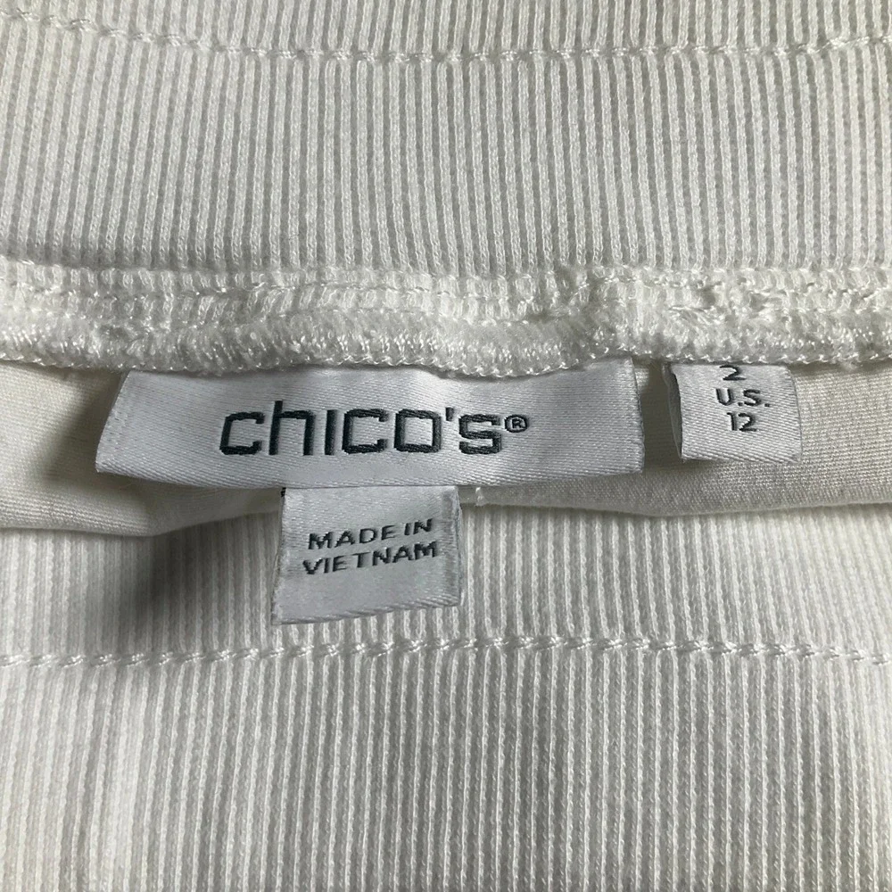 Chicos Women's‎ White Pants Size 2 (US L) Cropped Eyelet Details Vacation Cruise - Picture 3 of 13